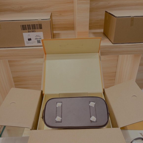 ✨🎉Absolute luxury💕Small Leather💖 - Picture 5 of 7